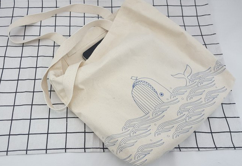 無染 手繪風-嬉戲藍鯨兩用帆布包 側背布提袋 包包衣服配件 bag