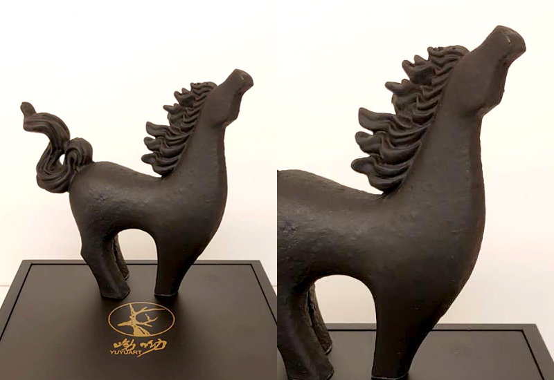 呦呦 楊奉琛 勁馬(墨玉石粉)  台灣雕塑藝術品