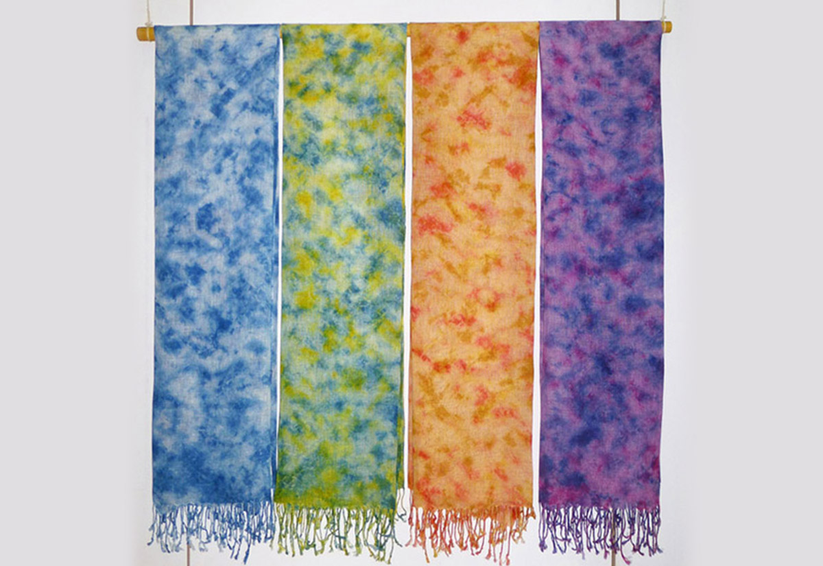 天染工坊 雲蒸霞蔚-天染雲紋亞麻披肩(4色可選) 天染工坊 雲蒸霞蔚-天染雲紋亞麻披肩(4色可選)