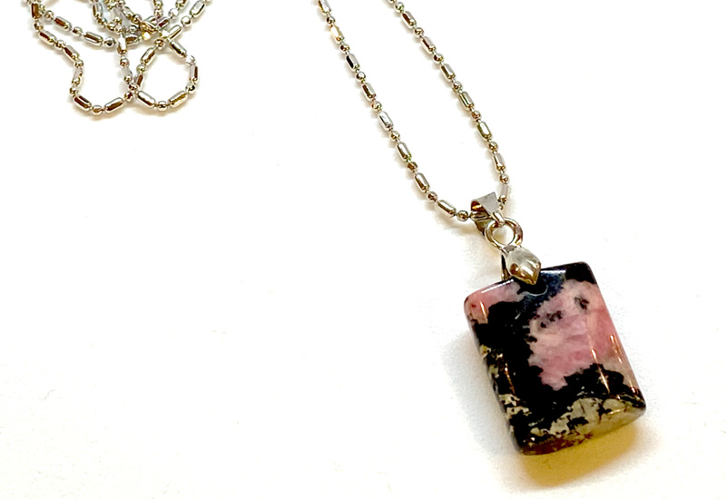 金御豐 玫瑰石項鍊-方形 微笑台灣MIT認證  金御豐 玫瑰石項鍊-方形 微笑台灣MIT認證