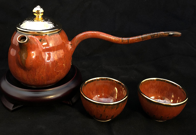 大立窯 鎏金行雲流水壺組(1壺2杯) Yii認證 結晶釉 天目釉茶杯   大立窯 鎏金行雲流水壺組(1壺2杯) Yii認證 結晶釉 天目釉茶杯