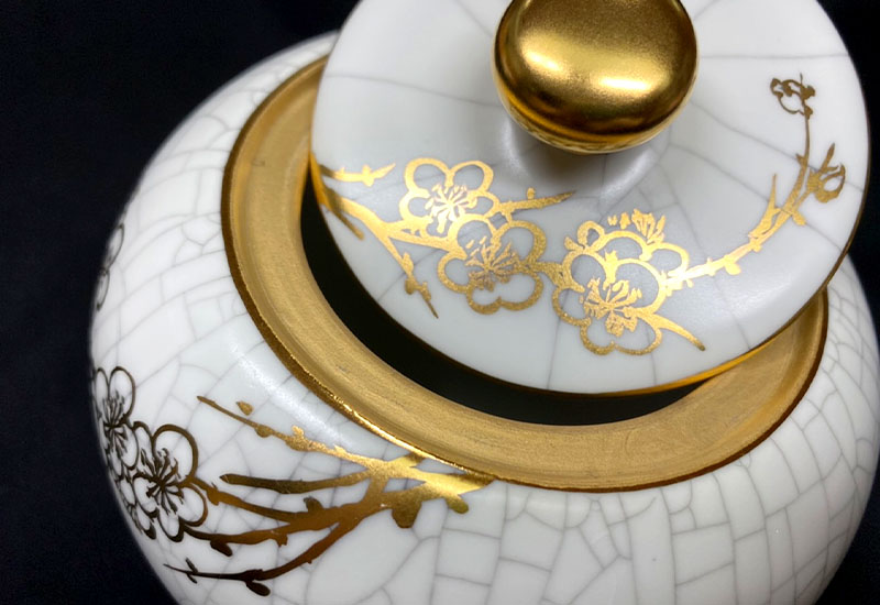 祥軒窯 四季鎏金罐-冬白 茶倉茶罐 鶯歌燒  祥軒窯 四季鎏金罐-冬白 茶倉茶罐 鶯歌燒
