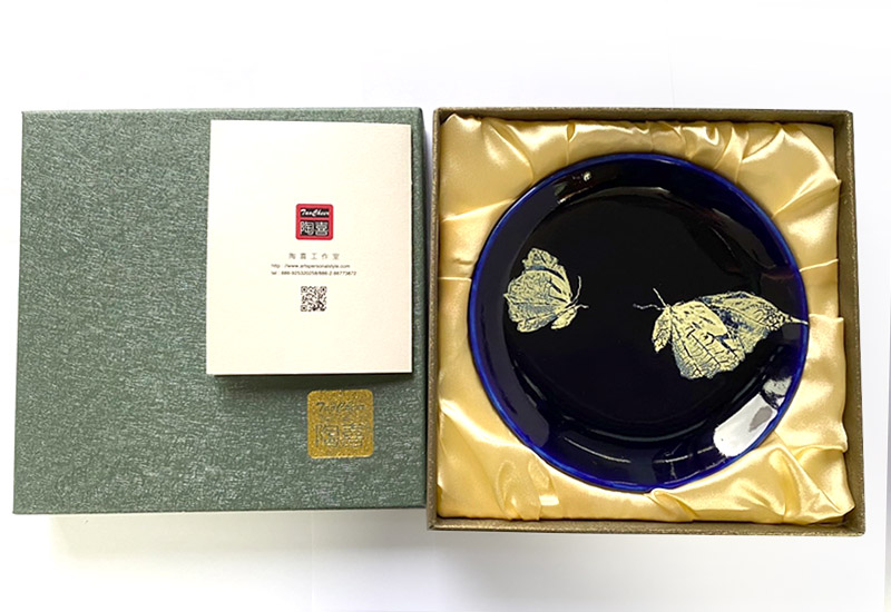 林映汝 木葉藍晶雙楓蝶情圓盤 鶯歌燒 林映汝 木葉藍晶雙楓蝶情圓盤 鶯歌燒