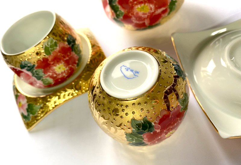 法華彩 鎏金圓緣茶壺組(1壼2杯2杯托禮盒組) 台灣MIT認證  法華彩 鎏金圓緣茶壺組(1壼2杯2杯托禮盒組) 台灣MIT認證