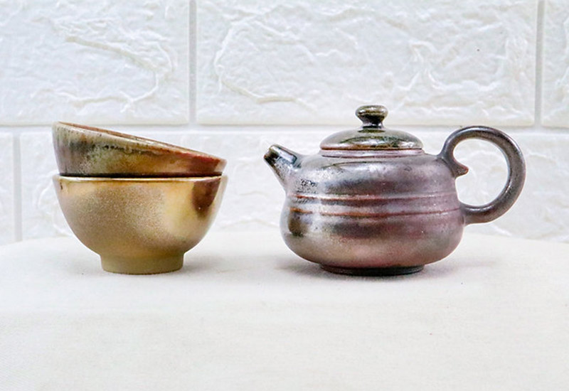 林映汝 樸光 柴燒厚胎小茶壺 一壺二杯茶具組 林映汝 樸光 柴燒厚胎小茶壺 一壺二杯茶具組