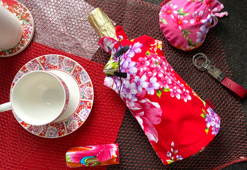 台灣花布 花布酒瓶衣-大紅色 台灣花布 花布酒瓶衣-大紅色