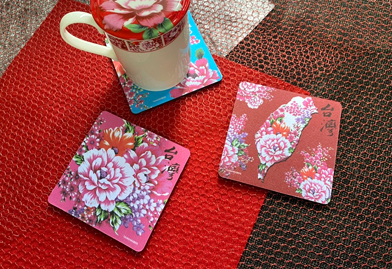 台灣花布 絲質杯墊-大紅色 台灣花布 絲質杯墊-大紅色