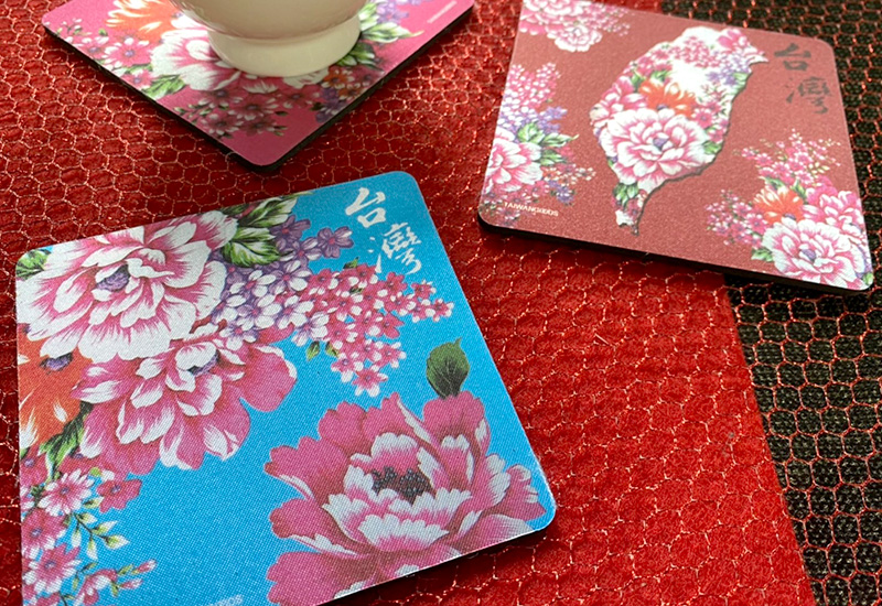 台灣花布 絲質杯墊-水藍色 台灣花布 絲質杯墊-水藍色