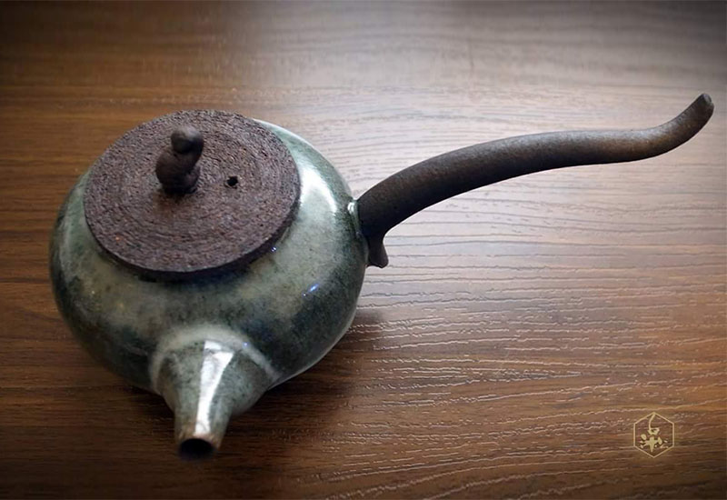 林妙芳 黑陶 墨青-飛天壺(單品)  鶯歌燒  林妙芳 黑陶 墨青-飛天壺(單品)  鶯歌燒