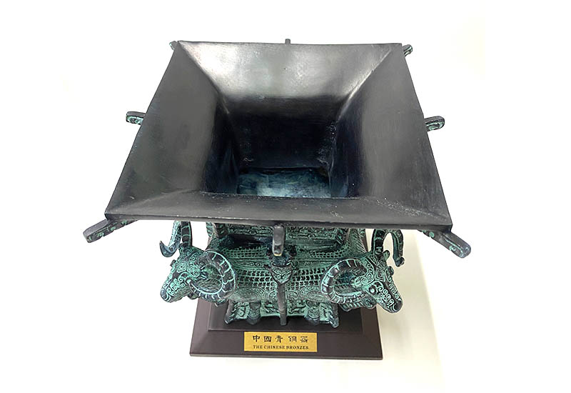 四羊方尊青銅器-小(仿) 四羊方尊青銅器-小(仿)