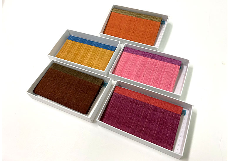 天染工坊 相見歡-天染手織絲綢雙色名片夾 天染工坊 相見歡-天染手織絲綢雙色名片夾