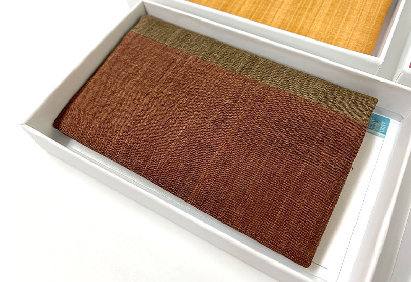 天染工坊 相見歡-天染手織絲綢雙色名片夾 天染工坊 相見歡-天染手織絲綢雙色名片夾