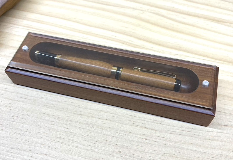 陳柏融 台灣梢楠鋼筆(鴨嘴筆)禮盒組  陳柏融 台灣梢楠鋼筆(鴨嘴筆)禮盒組