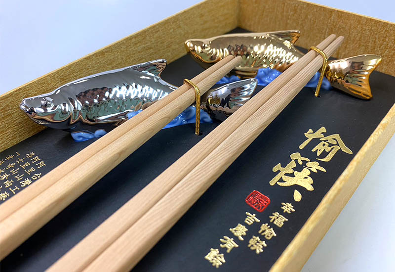 葉佳讓 幸福愉筷 檜木筷 (金銀2入組) 葉佳讓 幸福愉筷 檜木筷 (金銀2入組)