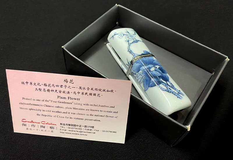 濃妝豔抹總相宜 陶瓷釘書機 台灣MIT認證 鶯歌燒 濃妝豔抹總相宜 陶瓷釘書機 台灣MIT認證 鶯歌燒