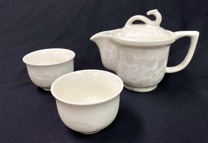 彭文雄 如意 一壺二杯  結晶釉茶具組 彭文雄 如意 一壺二杯  結晶釉茶具組