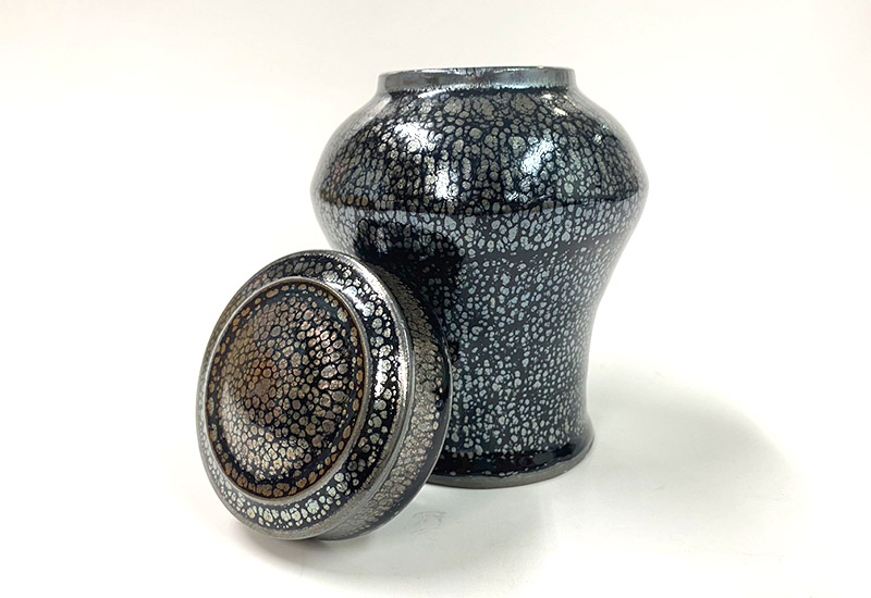 楊春生 照窯 銀輝油滴天目 貴妃型茶倉 楊春生 照窯 銀輝油滴天目 貴妃型茶倉