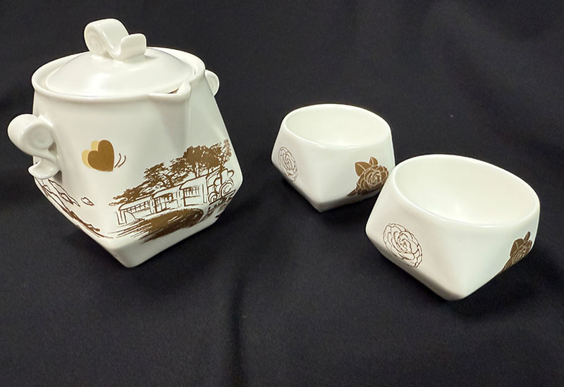 L78風華台灣天燈茶具(一壺二杯) L78風華台灣天燈茶具(一壺二杯)