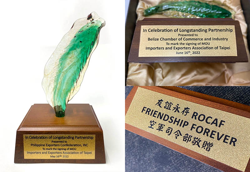 【客製金箔片】梅花山茶 黃金畫_金箔片2件: 【客製金箔片】梅花山茶 黃金畫_金箔片2件: