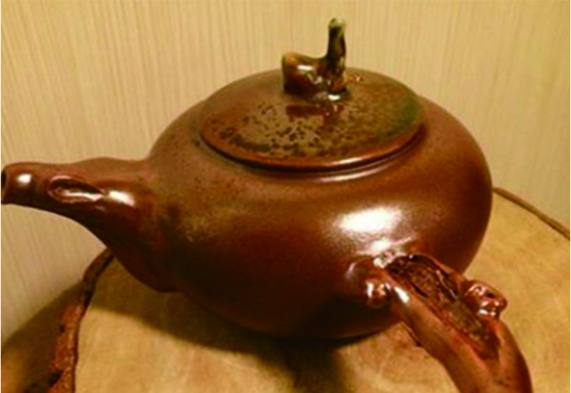 林映汝 柴燒側把壺-逢春 鶯歌燒 林映汝 柴燒側把壺-逢春 鶯歌燒