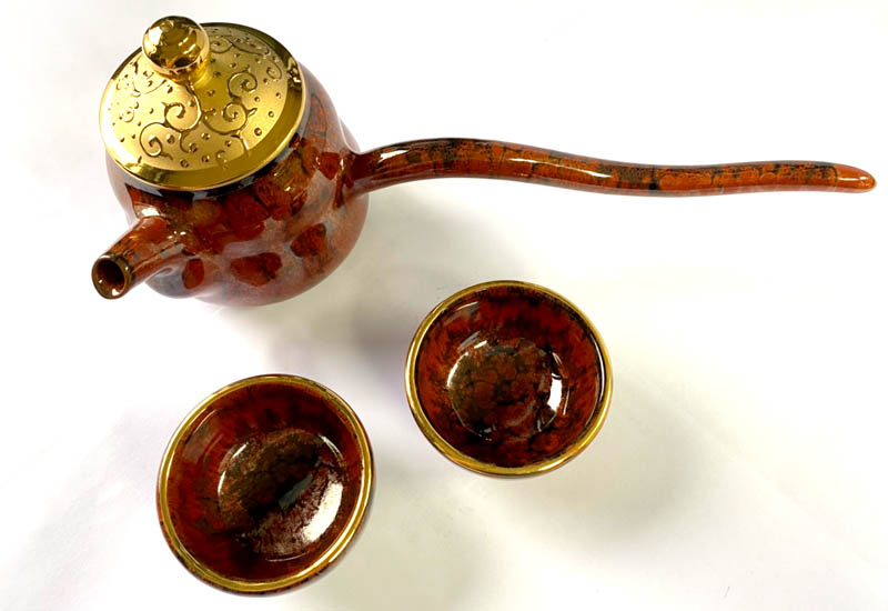 大立窯 鎏金行雲流水壺組(1壺2杯) Yii認證 結晶釉 天目釉茶杯   大立窯 鎏金行雲流水壺組(1壺2杯) Yii認證 結晶釉 天目釉茶杯
