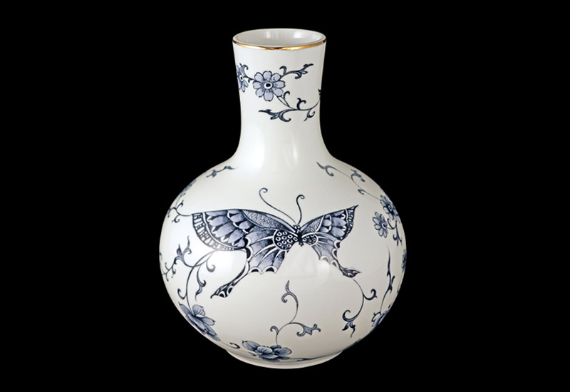 幸福綿延 青花蝴蝶長頸瓶