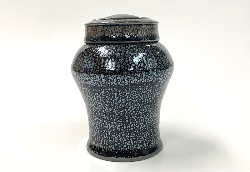 楊春生 照窯 銀輝油滴天目 貴妃型茶倉 楊春生 照窯 銀輝油滴天目 貴妃型茶倉