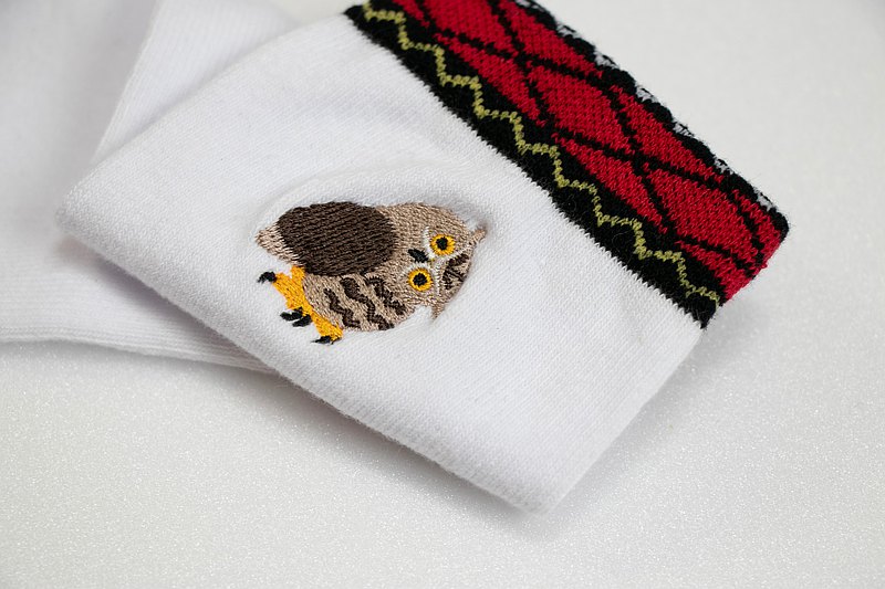 Shining Me 運動休閒襪-貓頭鷹(紅白) Shining Me 運動休閒襪-貓頭鷹(紅白)