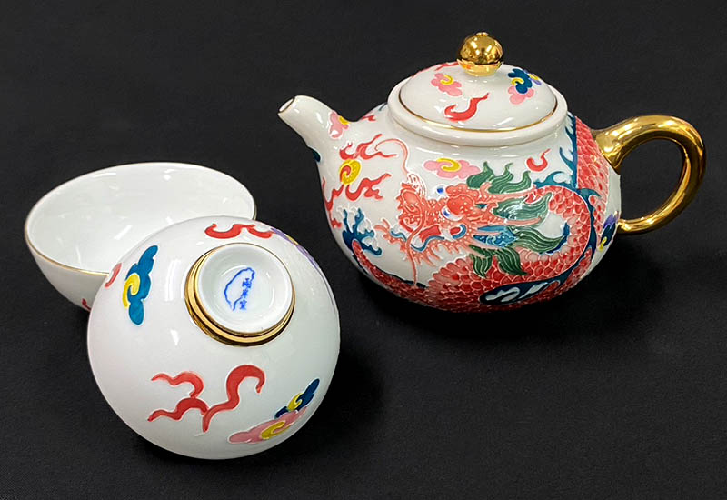 祥龍獻瑞一壺二杯茶具組(白.彩色) 祥龍獻瑞一壺二杯茶具組(白.彩色)