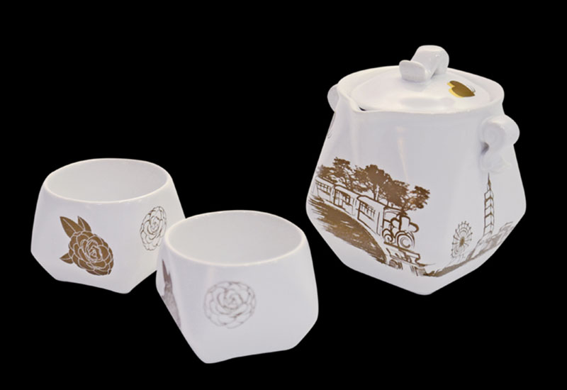 L78風華台灣天燈茶具(一壺二杯) L78風華台灣天燈茶具(一壺二杯)