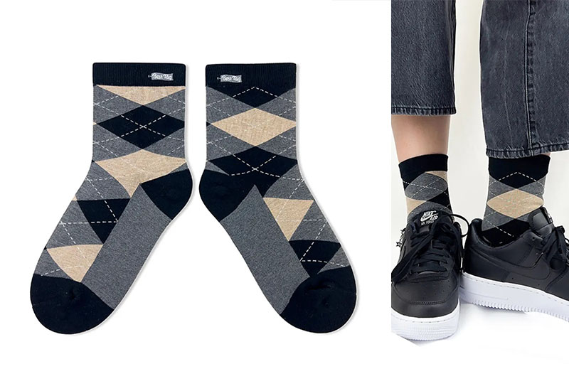 經典菱格紋-灰米棕 厚襪款(2種尺寸)  經典菱格紋-灰米棕 厚襪款(2種尺寸)