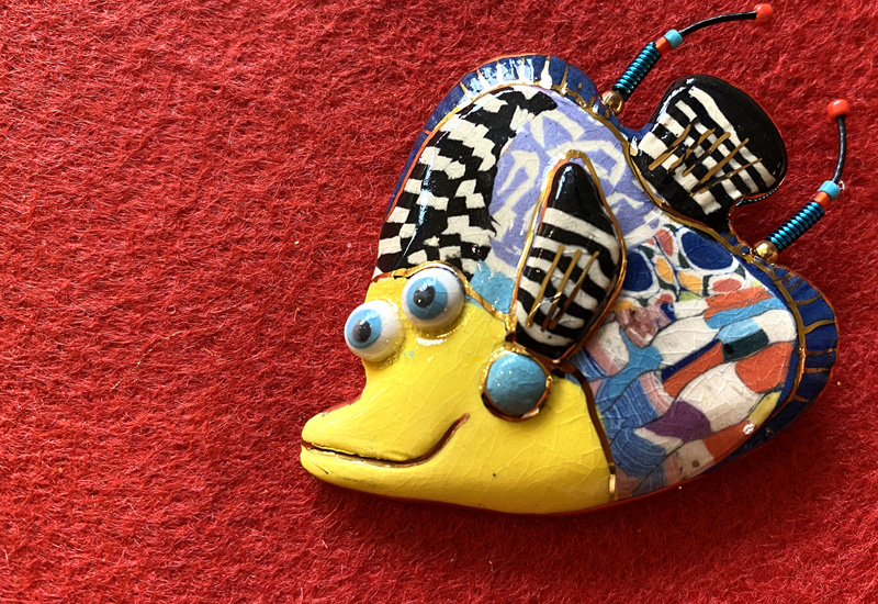 蔡爾平 純手工蝴蝶魚 彩鑲瓷雕塑別針胸針 pin brooch