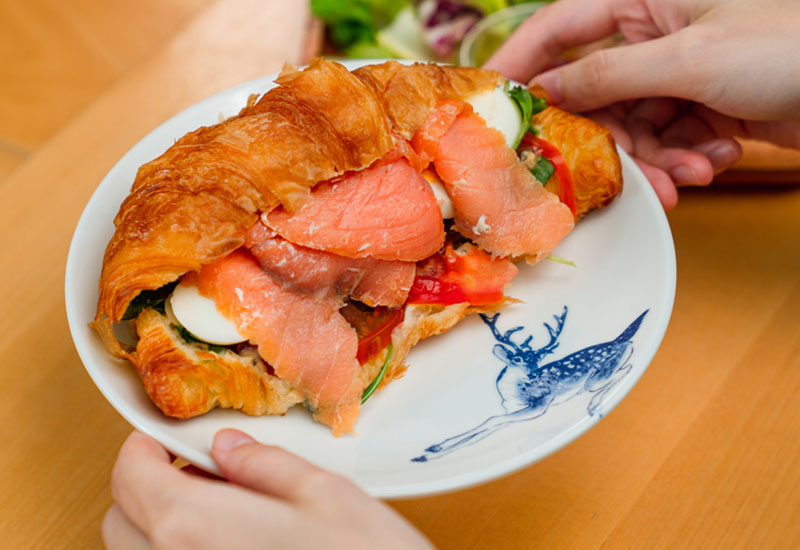 T56-梅花鹿碗盤組(6碗6盤) T56-梅花鹿碗盤組(6碗6盤)