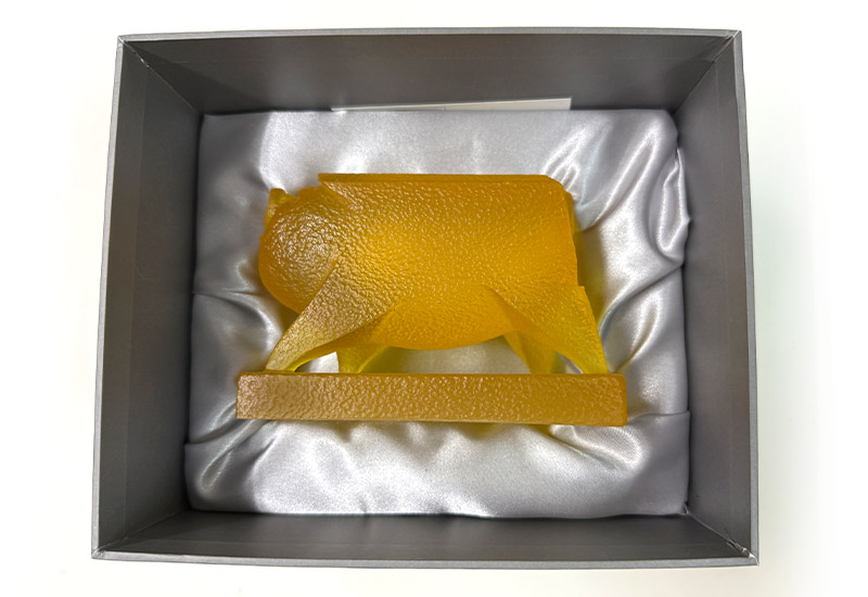 呦呦 楊英風 滿足(黃涷石) 台灣雕塑藝術品 呦呦 楊英風 滿足(黃涷石) 台灣雕塑藝術品